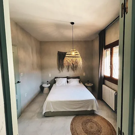 Authentic With Private Pool & Stunning View *